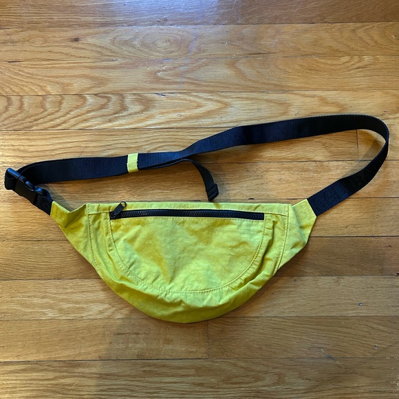 Baggu Fanny Pack Yellow - Picture 1 of 3